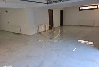 Spațiu comercial, de 120 mp, în Central