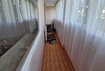Apartament cu 2 camere decomandat în Cornișa