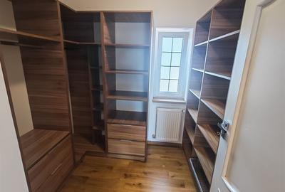 Casă cu Teren 3000 Mp în Central