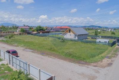 Teren de 683 mp, în Tărlungeni