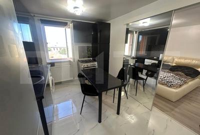 Apartament cu 2 camere semidecomandat, mobilat în Micro 5