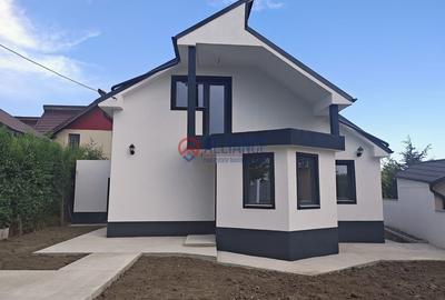 Casă cu 5 camere decomandat cu Canalizare în Valu lui Traian