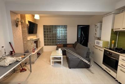 Apartament cu 2 camere semidecomandat în Central