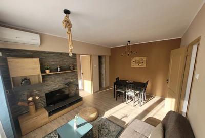 Apartament cu 2 camere semidecomandat, mobilat în Calea Victoriei