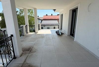Casă cu 3 camere cu Teren 430 Mp în Central - 2
