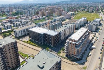 Apartament cu 2 camere decomandat în Tractorul - 20