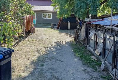Casă cu 4 camere cu Teren 1200 Mp în Țintești