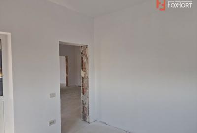 Apartament cu 2 camere decomandat în Bucovăț (Remetea Mare) - 2