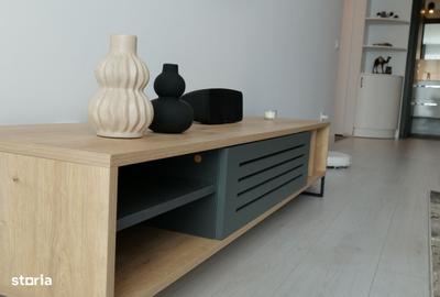 Apartament cu 3 camere semidecomandat în Aviației