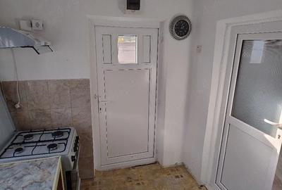 Apartament cu 2 camere decomandat în Bariera Vâlcii