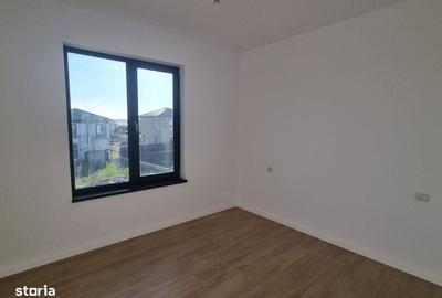 Casă cu 4 camere în Valea Adâncă - 10