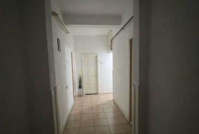 Apartament cu 2 camere decomandat în Petros