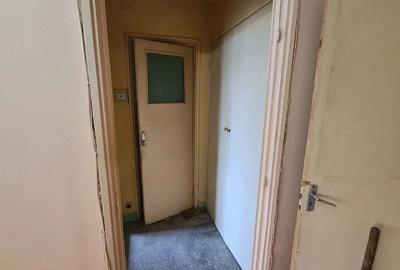 Apartament cu 2 camere semidecomandat în Iancului