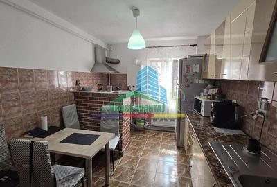 Apartament cu 3 camere decomandat în Brăilei