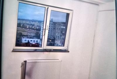 Apartament cu 3 camere decomandat în Mircea cel Bătrân