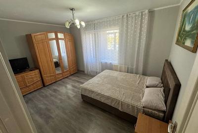Garsonieră decomandată în Tei