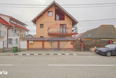 Casă cu 7 camere cu Teren 300 Mp în Central - 4
