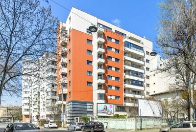 Apartament cu 3 camere decomandat în Victoriei