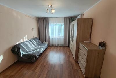 Garsonieră decomandată în Nicolina