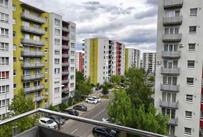 Apartament cu 2 camere decomandat în Avantgarden