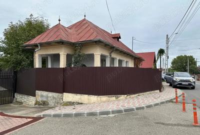 Casă cu 3 camere cu Teren 500 Mp în Central - 1