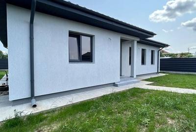 Casă cu 4 camere cu Teren 700 Mp în Central