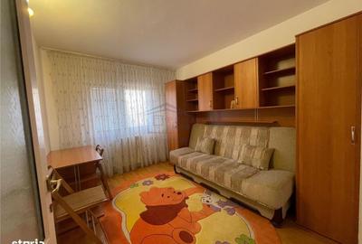 Apartament cu 3 camere decomandat în Obcini