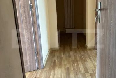 Casă cu 4 camere cu Teren 1480 Mp în Brădești - 2
