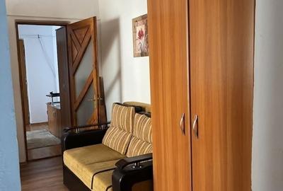 Apartament cu 2 camere semidecomandat în Fetești-Gară