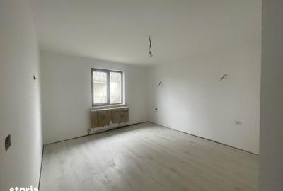 Casă cu 4 camere cu Teren 600 Mp în Central