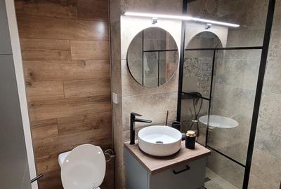 Garsonieră decomandată în Rovine