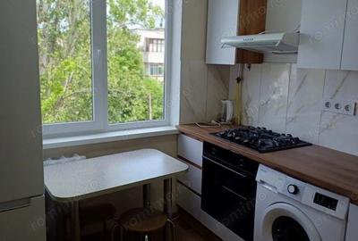Apartament cu 2 camere decomandat în Gara de Nord