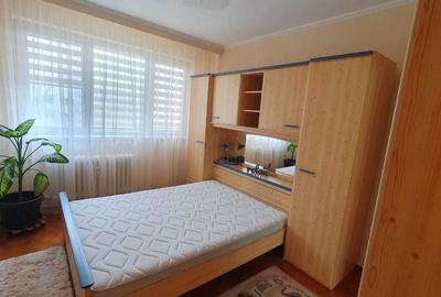 Apartament cu 2 camere decomandat, mobilat în Berceni