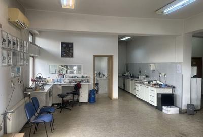 Spațiu comercial, de 120 mp, în Central