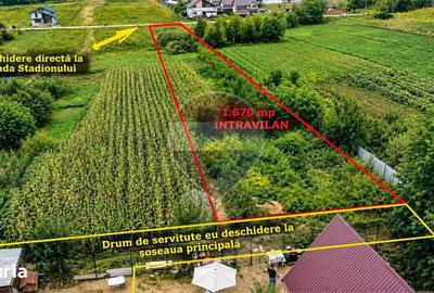 Teren de 1670 mp, în Traian