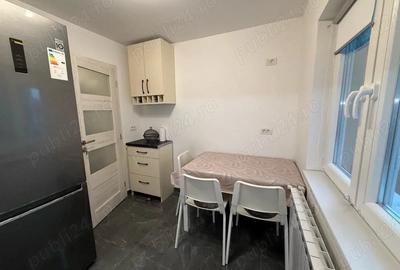 Apartament cu 3 camere decomandat, mobilat în Central