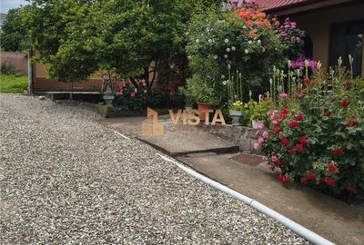 Casă cu 4 camere decomandat cu Teren 2300 Mp în Central - 4