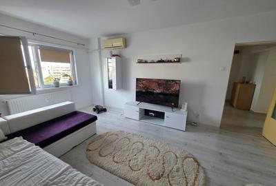 Apartament cu 3 camere decomandat, mobilat în Republicii