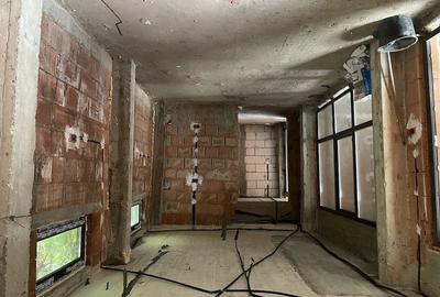 Casă cu 3 camere cu Teren 300 Mp în Central - 1