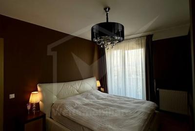 Apartament cu 3 camere semidecomandat, mobilat în Europa