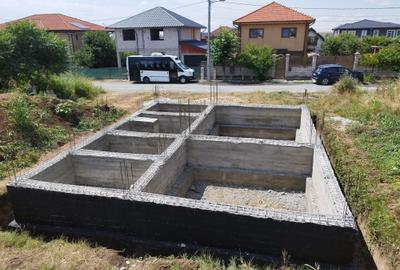 Casă cu 4 camere în Central
