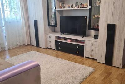 Apartament cu 2 camere semidecomandat în Rahova