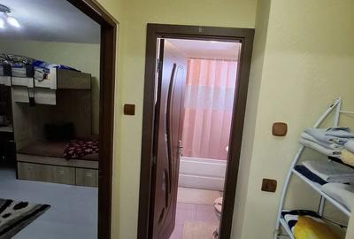 Apartament cu 2 camere semidecomandat în Govândari