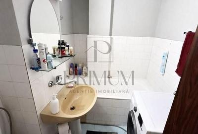 Apartament cu 4 camere decomandat în Mircea cel Bătrân