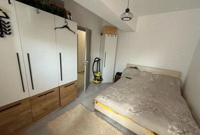 Apartament cu 3 camere decomandat în Berceni - 1