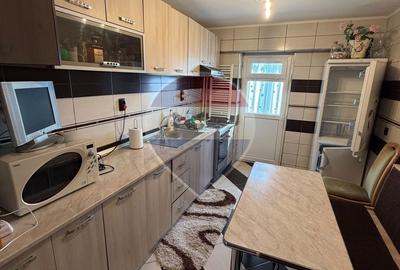 Apartament cu 3 camere în Lăpuș Argeș