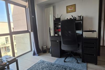 Apartament cu 3 camere în Drumul Taberei