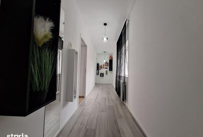 Casă cu 4 camere cu Teren 740 Mp în Giarmata