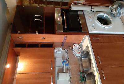 Apartament cu 3 camere semidecomandat în Olimpia-Stadion - 1