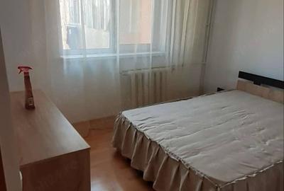 Apartament cu 2 camere decomandat în Micro 14